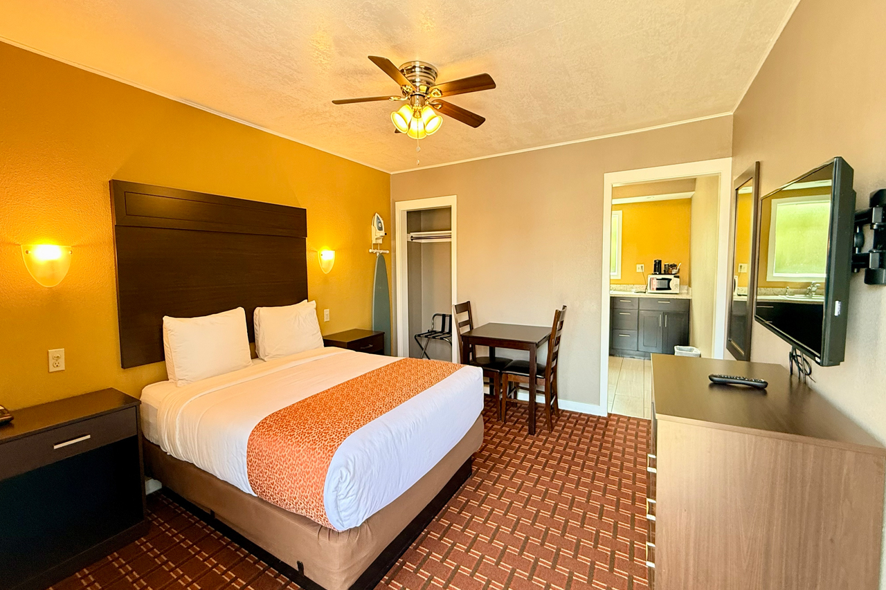 Queen Suite at Capitol Hill Motel